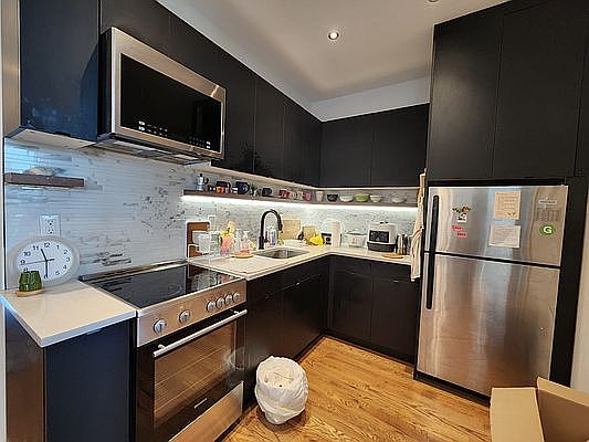 2nd image of 1509 Fulton St #8