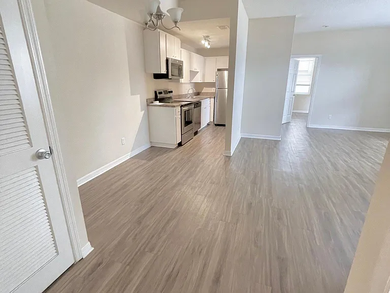 2403 W Platt St #B — Photo 5