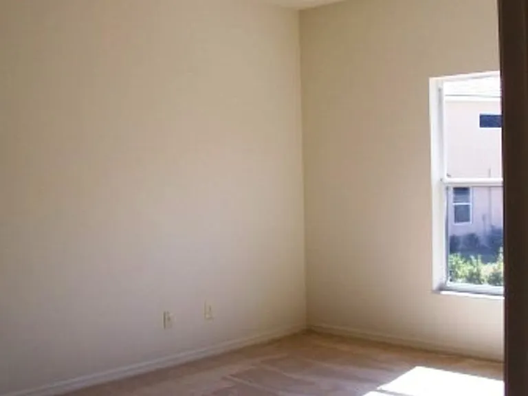 1586 W Spring Meadow Loop — Photo 5