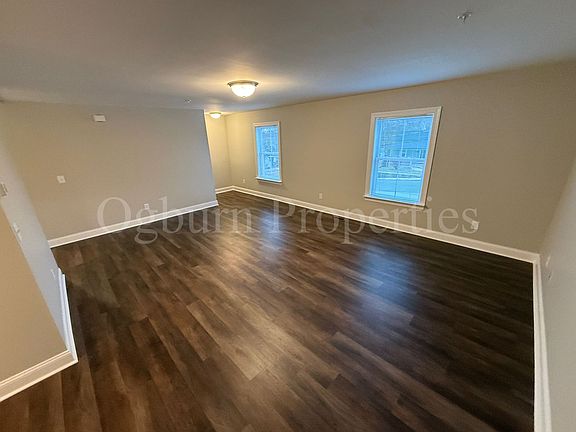 3rd image of 500 N Dunleith Ave