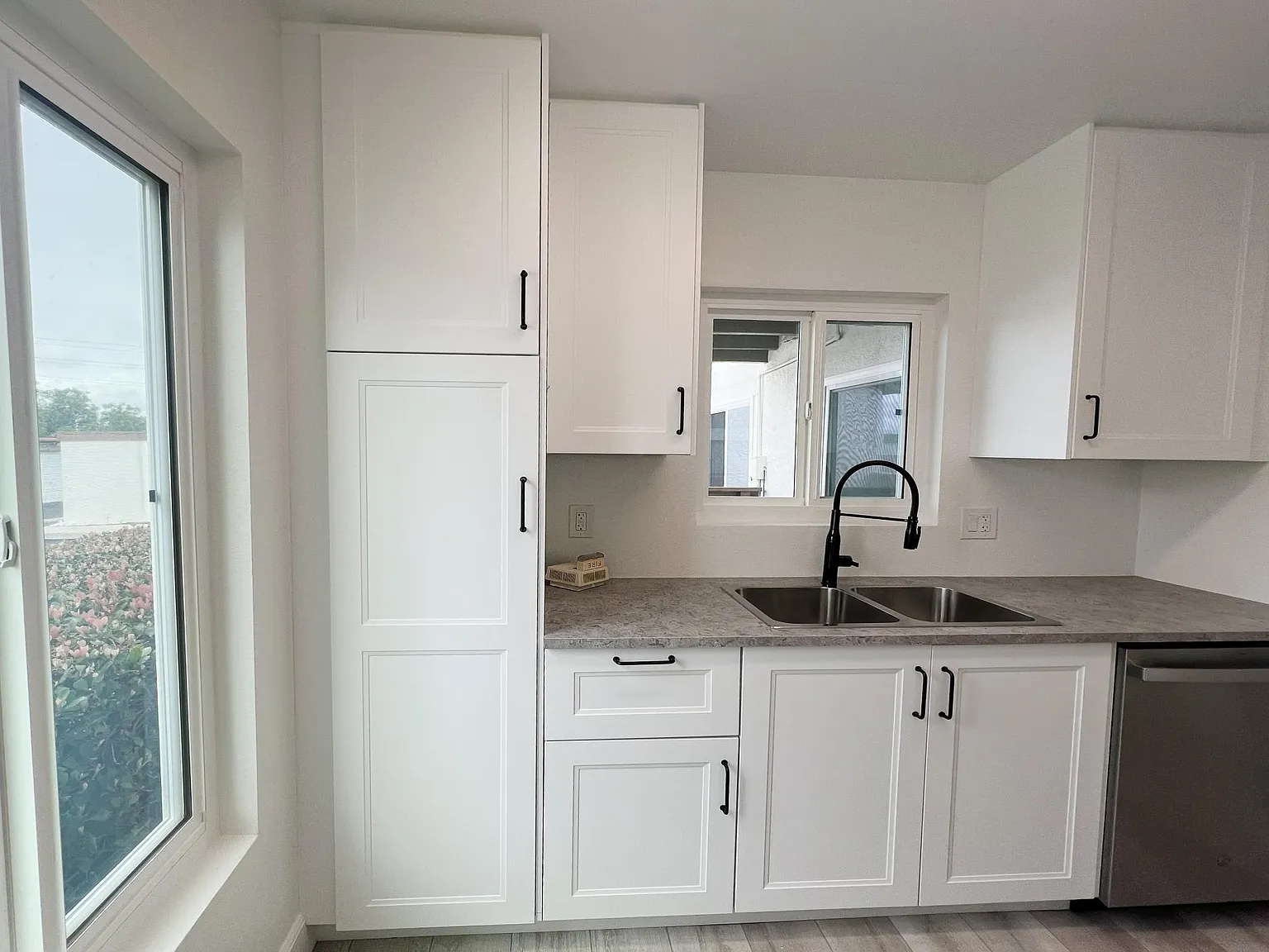2 bed, 948 sqft, $3,150 — Photo 3