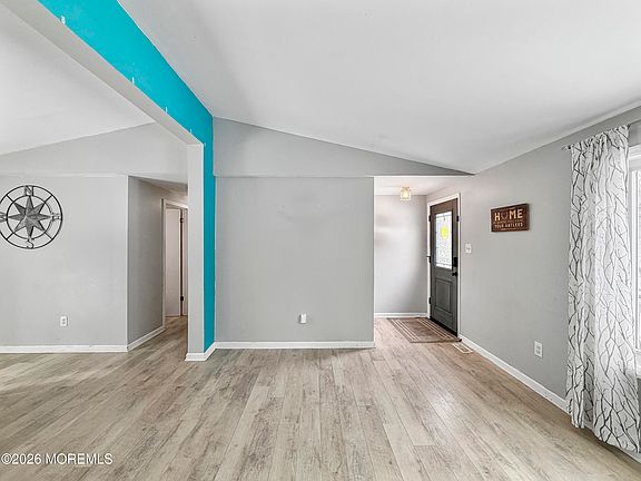 4th image of 260 Perrineville Road