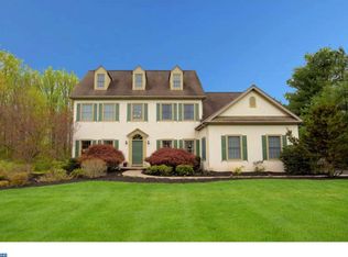 18 Mourar Dr, Spring City, PA 19475