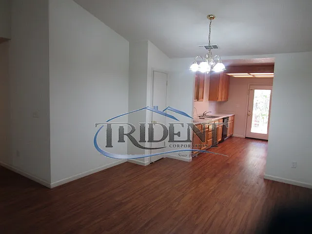 1070 Arbor Dr — Photo 6