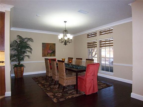 4th image of 7633 Cedar Elm Dr