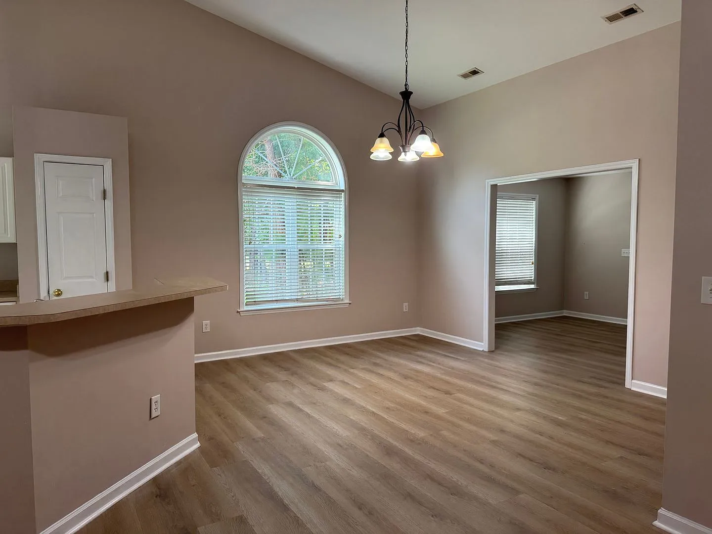 Beautiful home in Carolina Pines — Photo 4