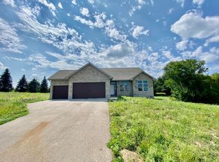 10050 Creek Ridge Trl, Belvidere, IL 61008