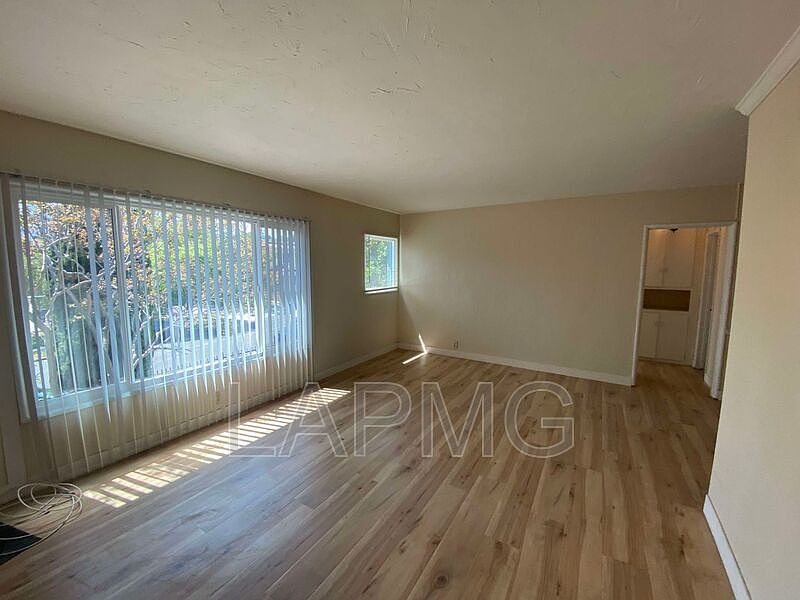 1st image of 6105 Franklin Ave APT 4