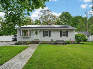 31 Mount View Dr, Clinton, MA 01510