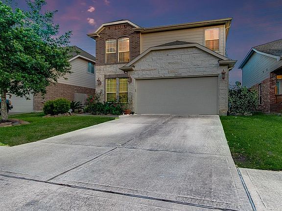 2nd image of 26419 Richwood Oaks Dr