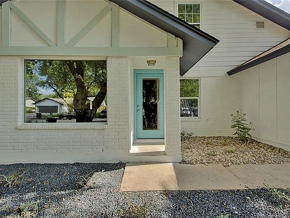 3rd image of 5512 Burgundy Dr