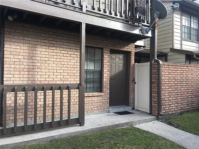 1st image of 2900 Manhattan Blvd Unit 105
