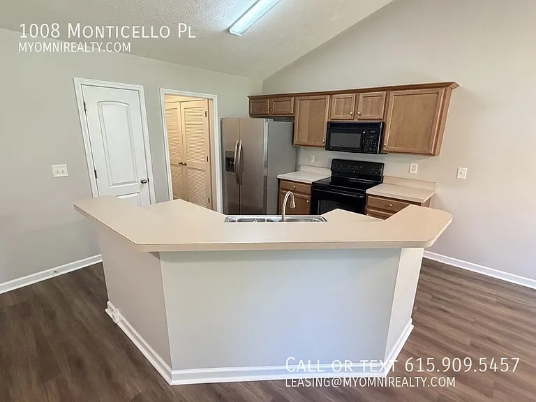 1008 Monticello Pl — Photo 17