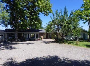 3092 Wells Fargo Rd, Central Pt, OR 97502