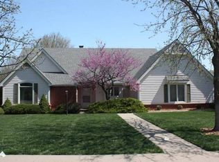 2117 Riviera Dr, Lawrence, KS 66047