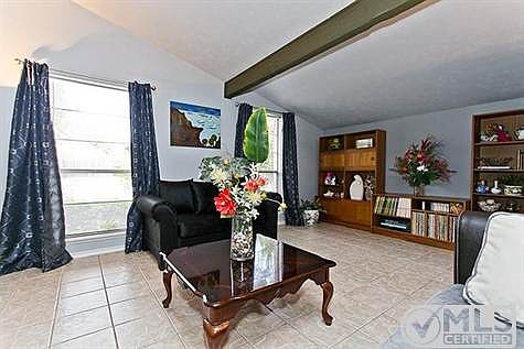 5th image of 3202 Collins Blvd