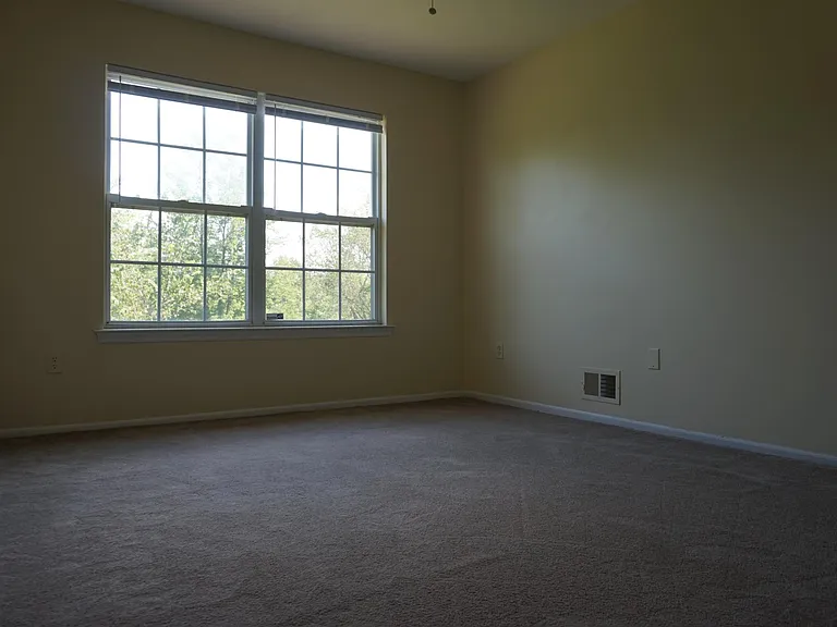 44 Dewitt Ln — Photo 23