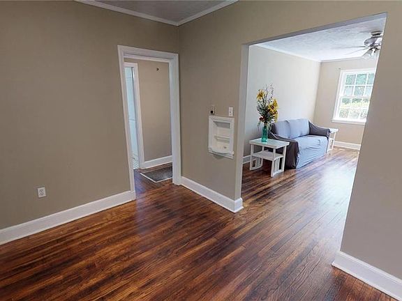 3rd image of 2315 Palmetto St