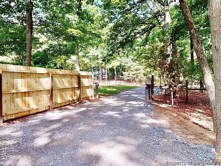 2402 Rockwood Cottage Dr — Photo 14