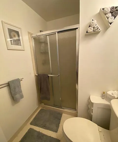 360 Hadleigh Ln — Photo 17