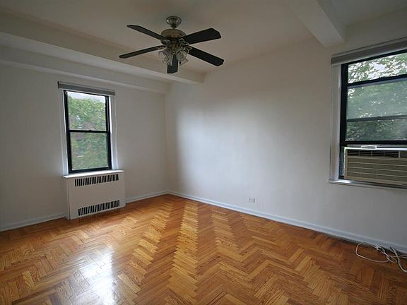 4th image of 65 Park Ter E #C66)