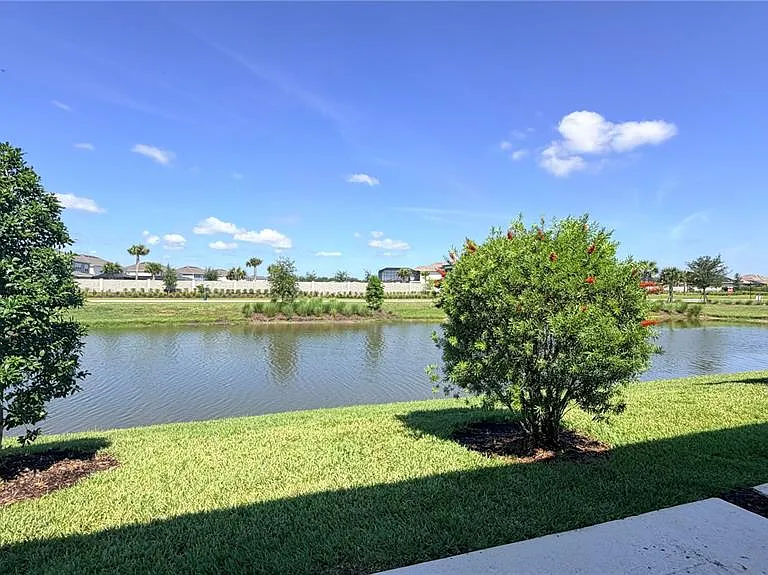 2305 Alee Ln — Photo 4