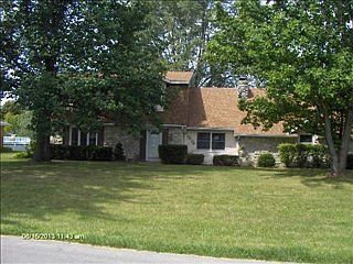 1st image of 1809 N Magnolia Ln