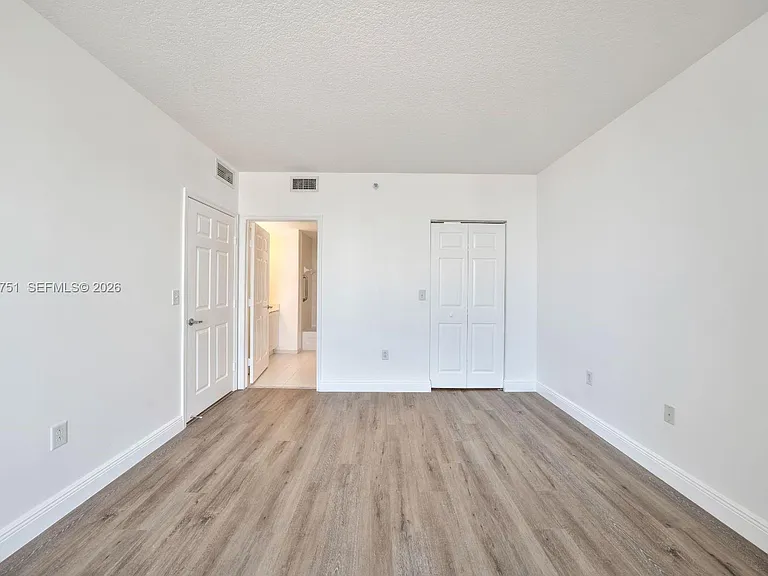 215 SW 42nd Ave #507 — Photo 17
