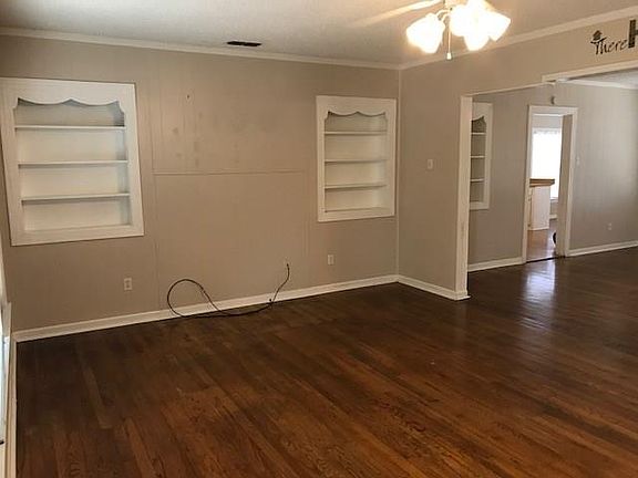 3rd image of 1817 Jeanette St