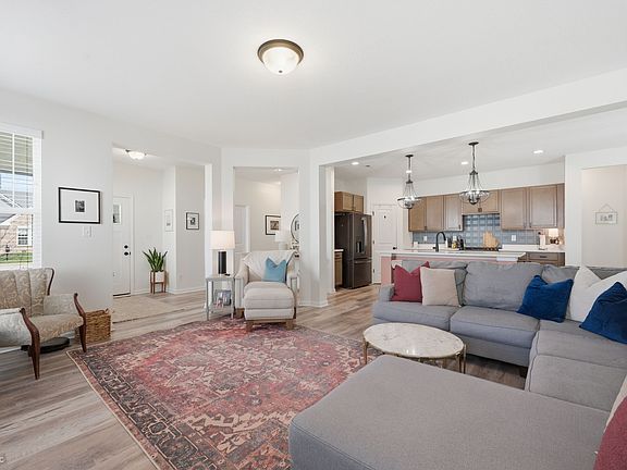 4th image of 4414 Fresia Dr