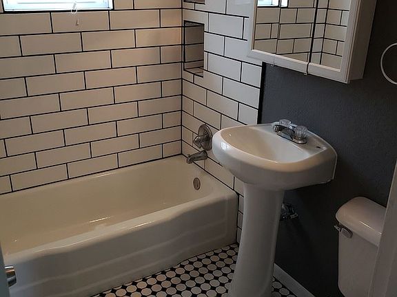3rd image of 4210 Fisher St