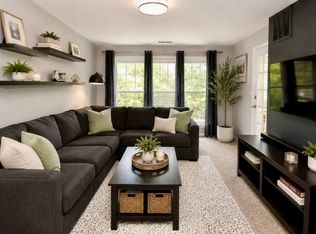 240 S Reynolds St APT 309, Alexandria, VA 22304