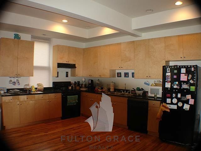 1st image of 1265 N Greenview Ave #1R