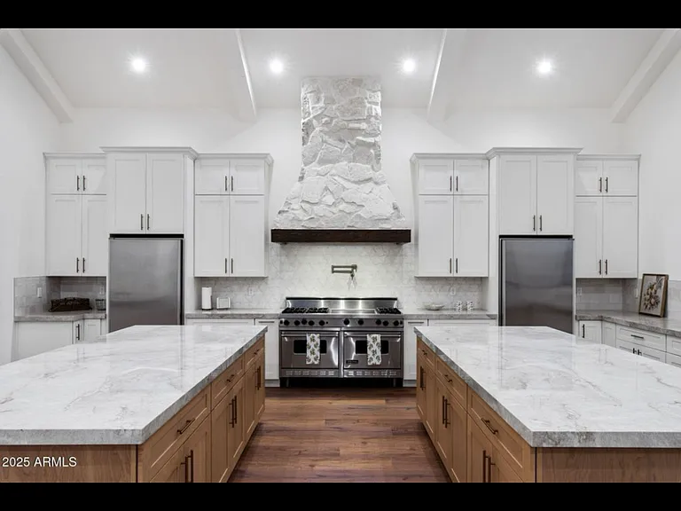 31 W Canyon St — Photo 2