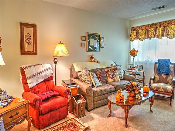 2nd image of 1405 Valleywood Dr