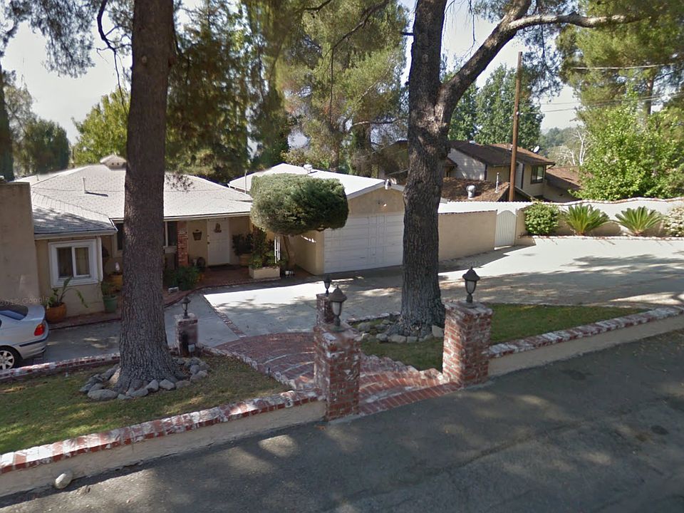 2nd image of 3044 Gertrude Ave