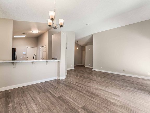 5th image of 8681 Buttercreek Way