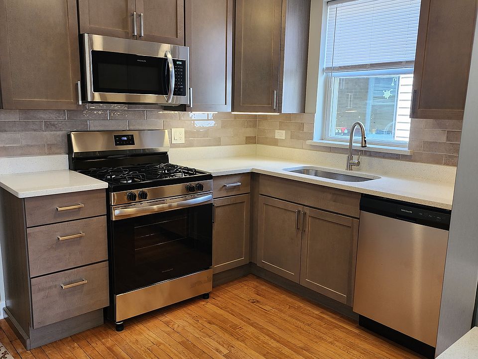 1st image of 3345 N Monticello Ave Unit 2