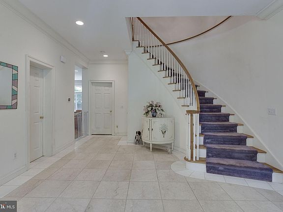 4th image of 9217 Fall River Ln