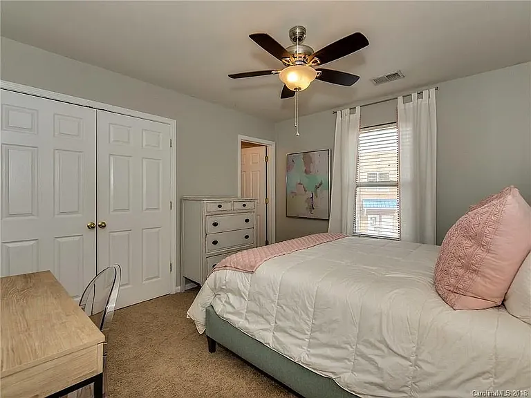 520 Patterson St — Photo 11