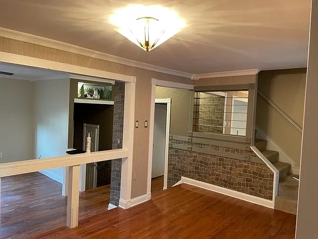 10045 Chestnut Wood Ln — Photo 7