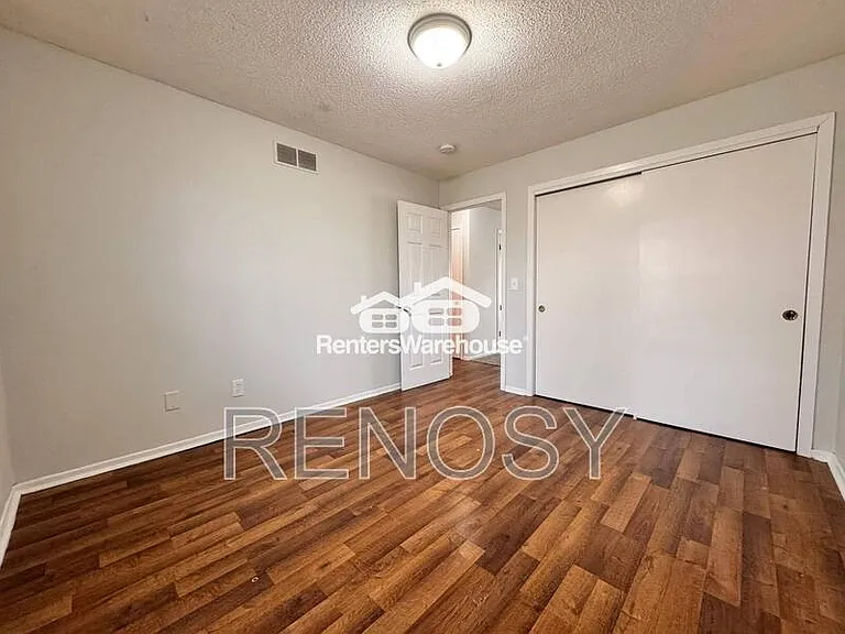 830 Hartford Ave — Photo 9
