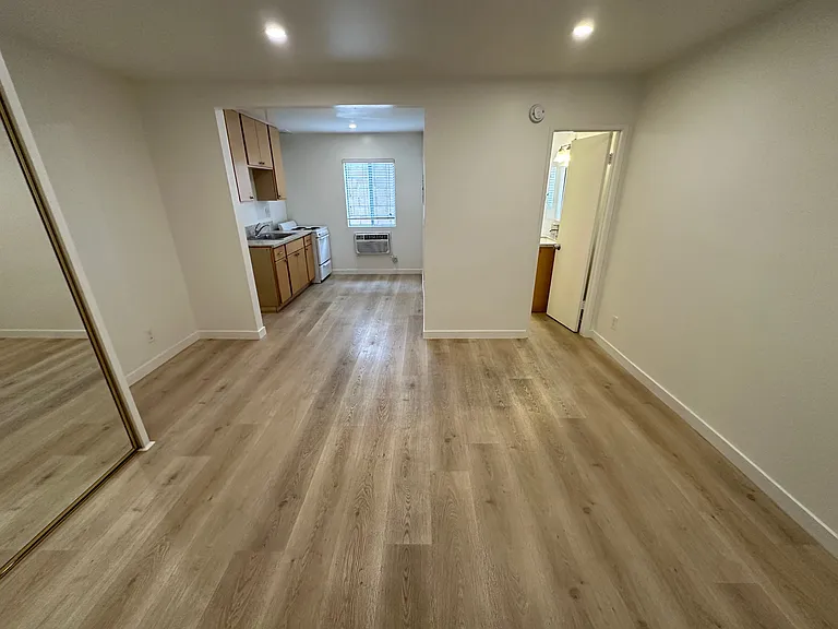 The Reef Apartments — Photo 14