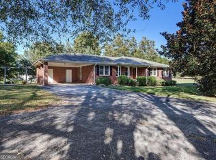 939 Ozora Rd, Loganville, GA 30052