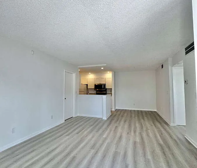 150 Santa Clara Dr #5 — Photo 9