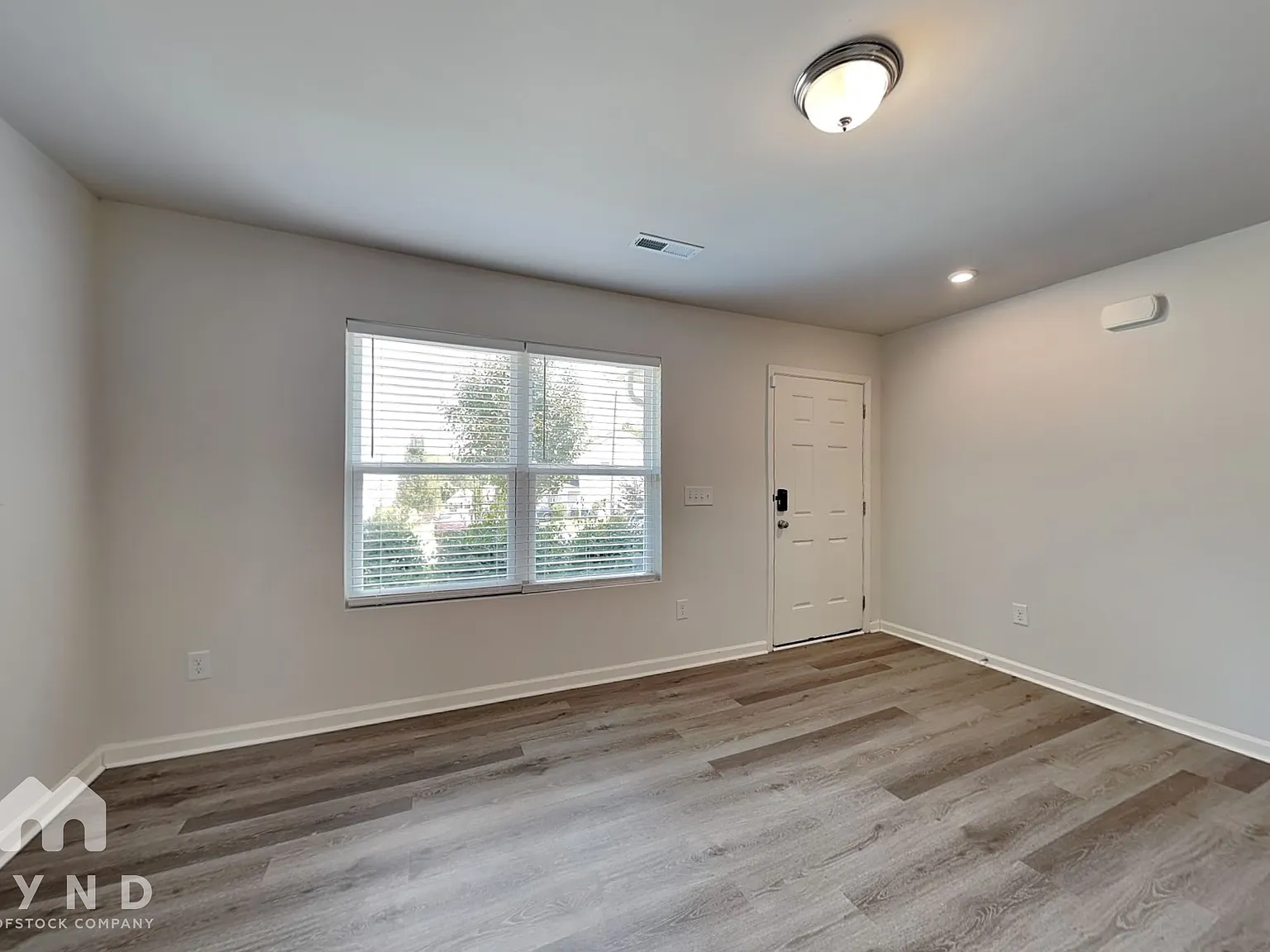 3 bed, 2.0 bath, 1220 sqft, $1,795 — Photo 4