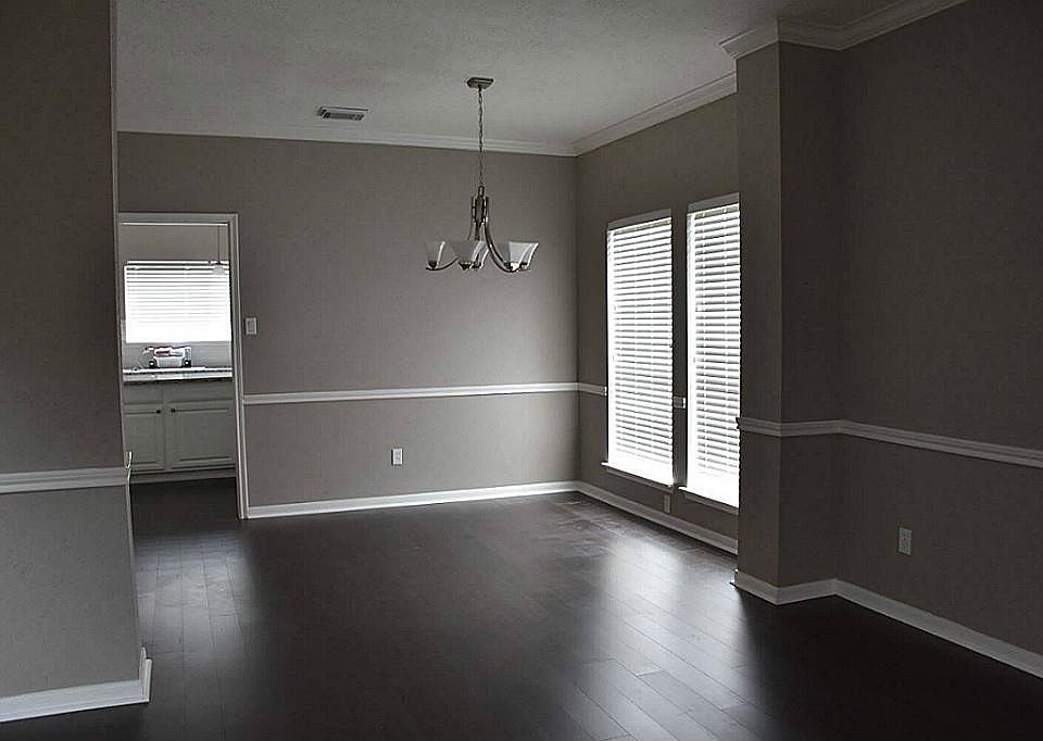 1st image of 7002 Royal Knoll Ct