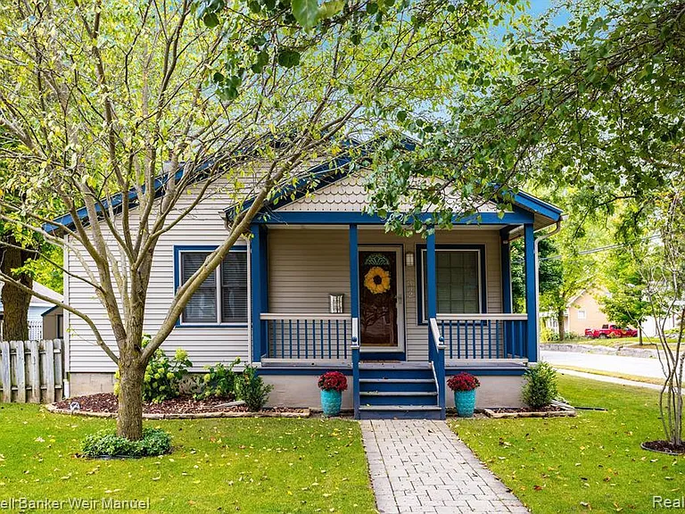 302 Yerkes St — Photo 1
