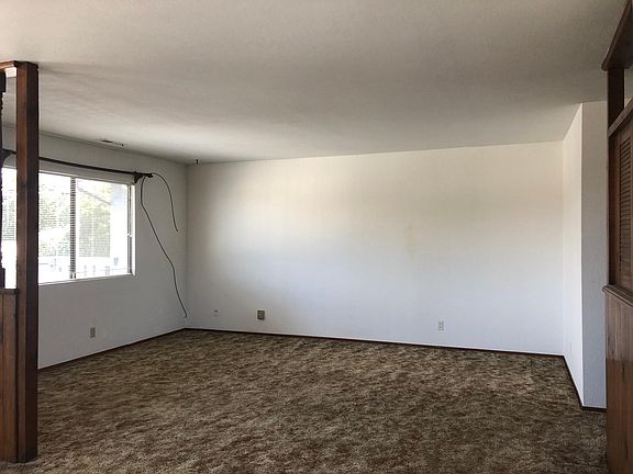 4th image of 500 Park Ave