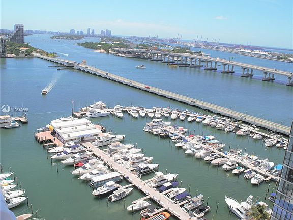 3rd image of 1717 N Bayshore Dr APT 2446